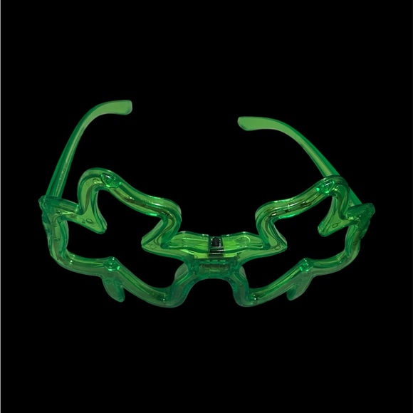 ‼️READ‼️ 

Green Shamrock Novelty Light-Up Glasses - Picture 3 of 7